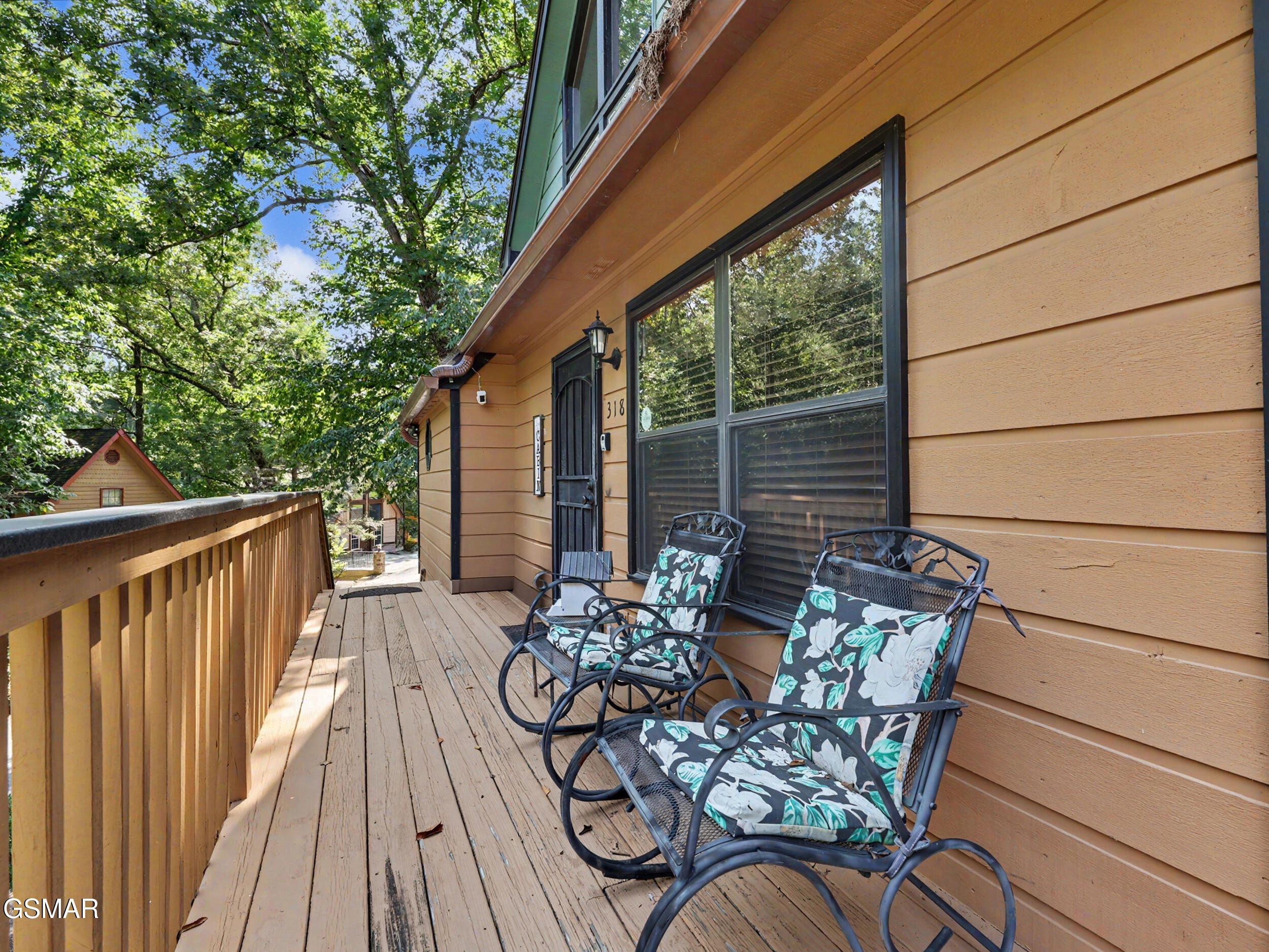 318 Greenwood Way