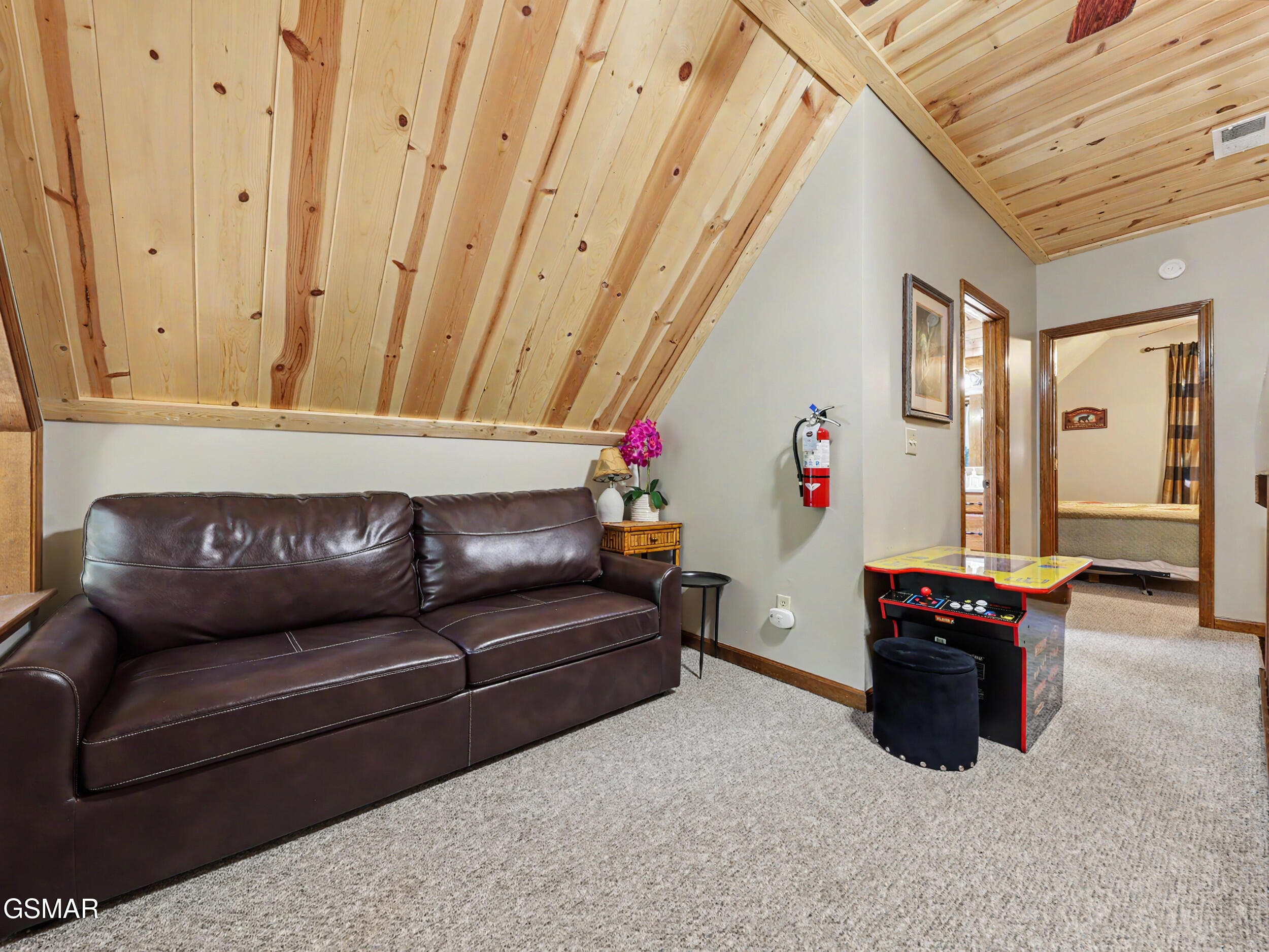 318 Greenwood Way