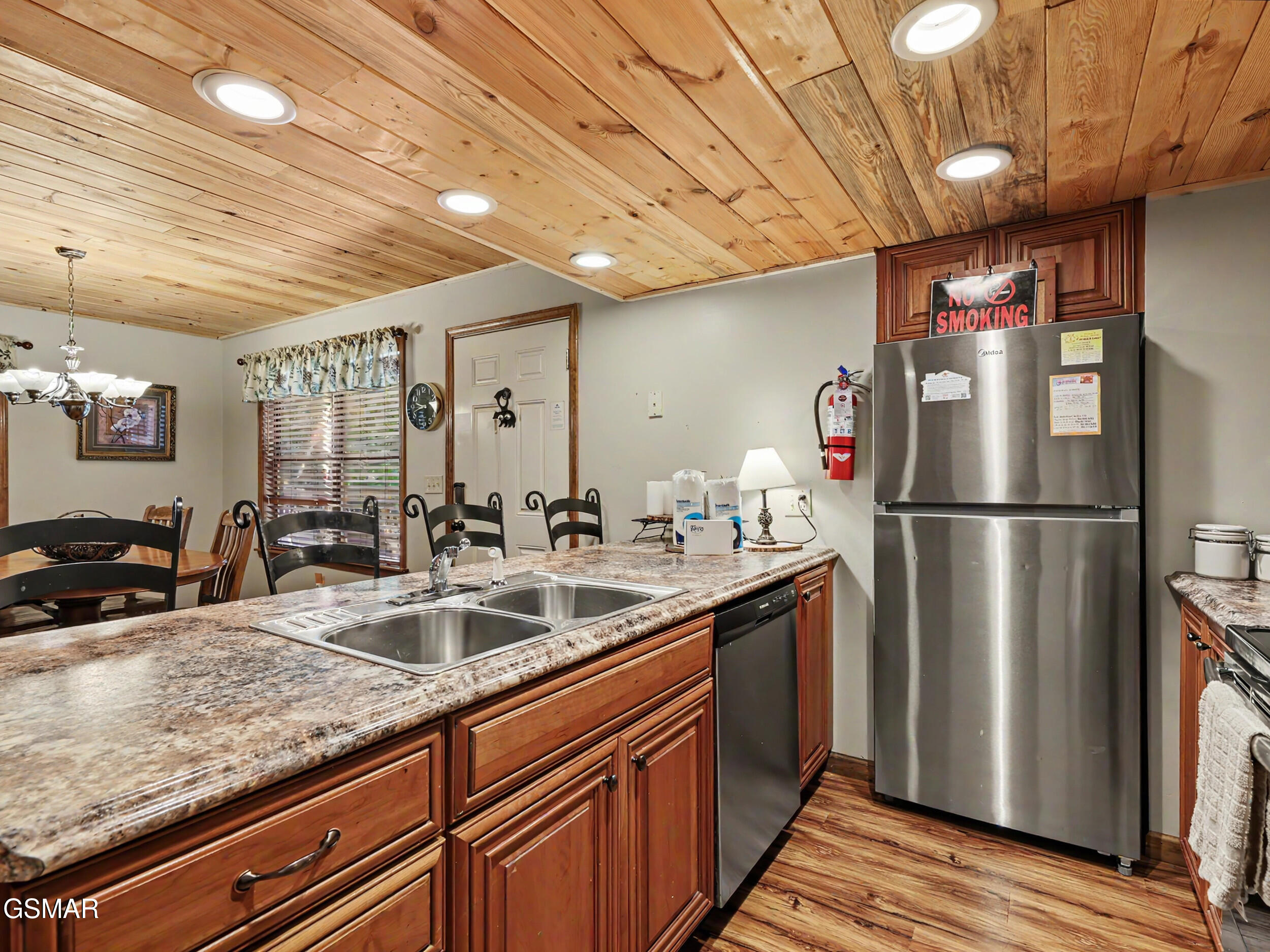 318 Greenwood Way