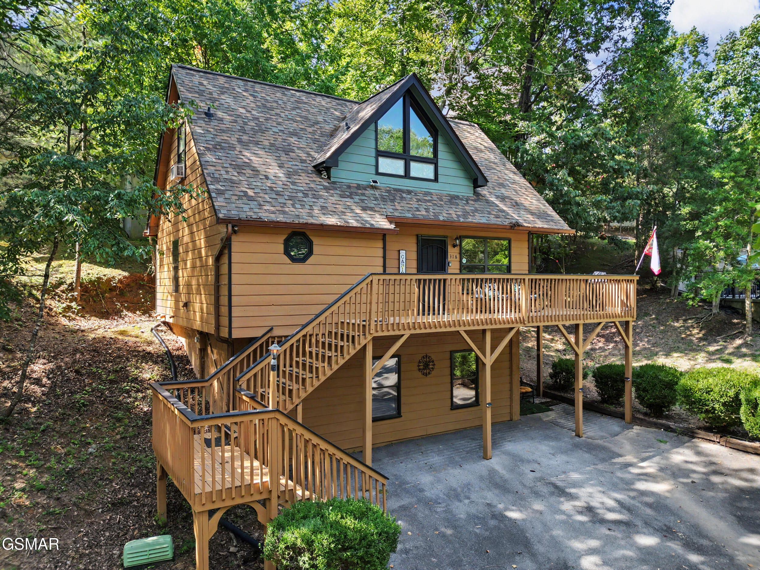 318 Greenwood Way