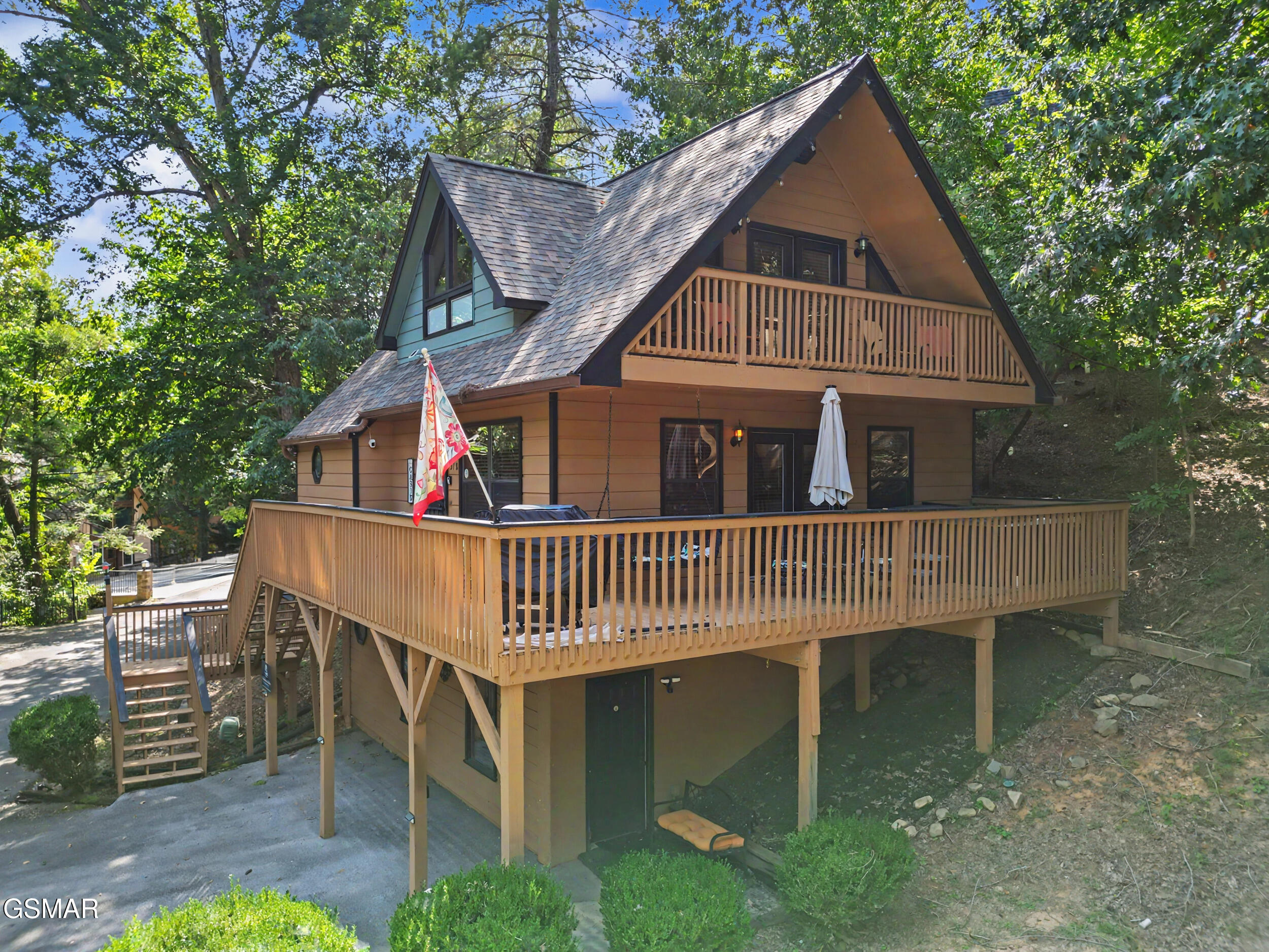 318 Greenwood Way