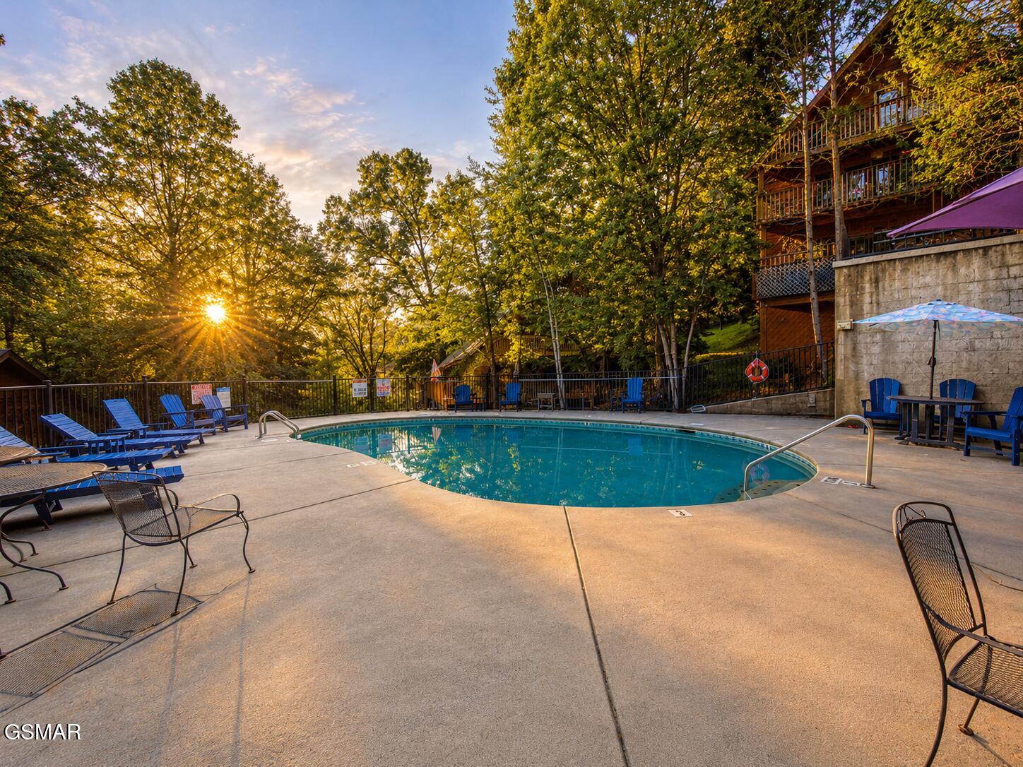 318 Greenwood Way