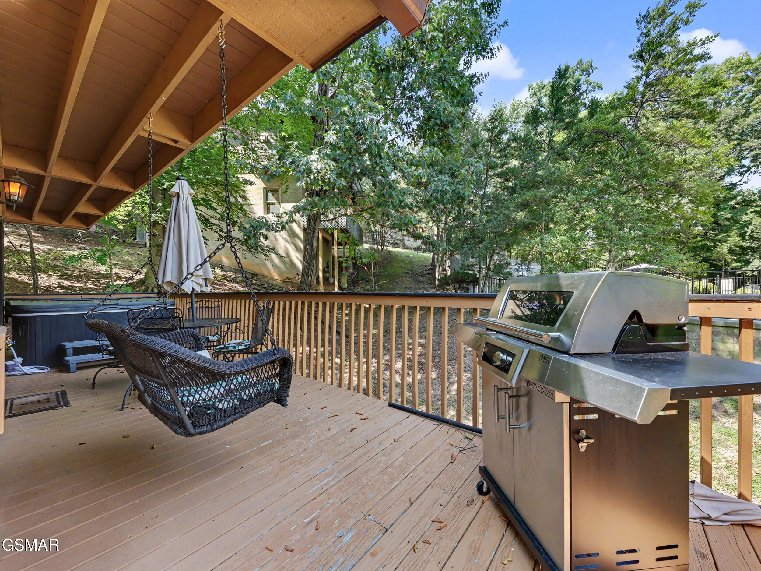 318 Greenwood Way