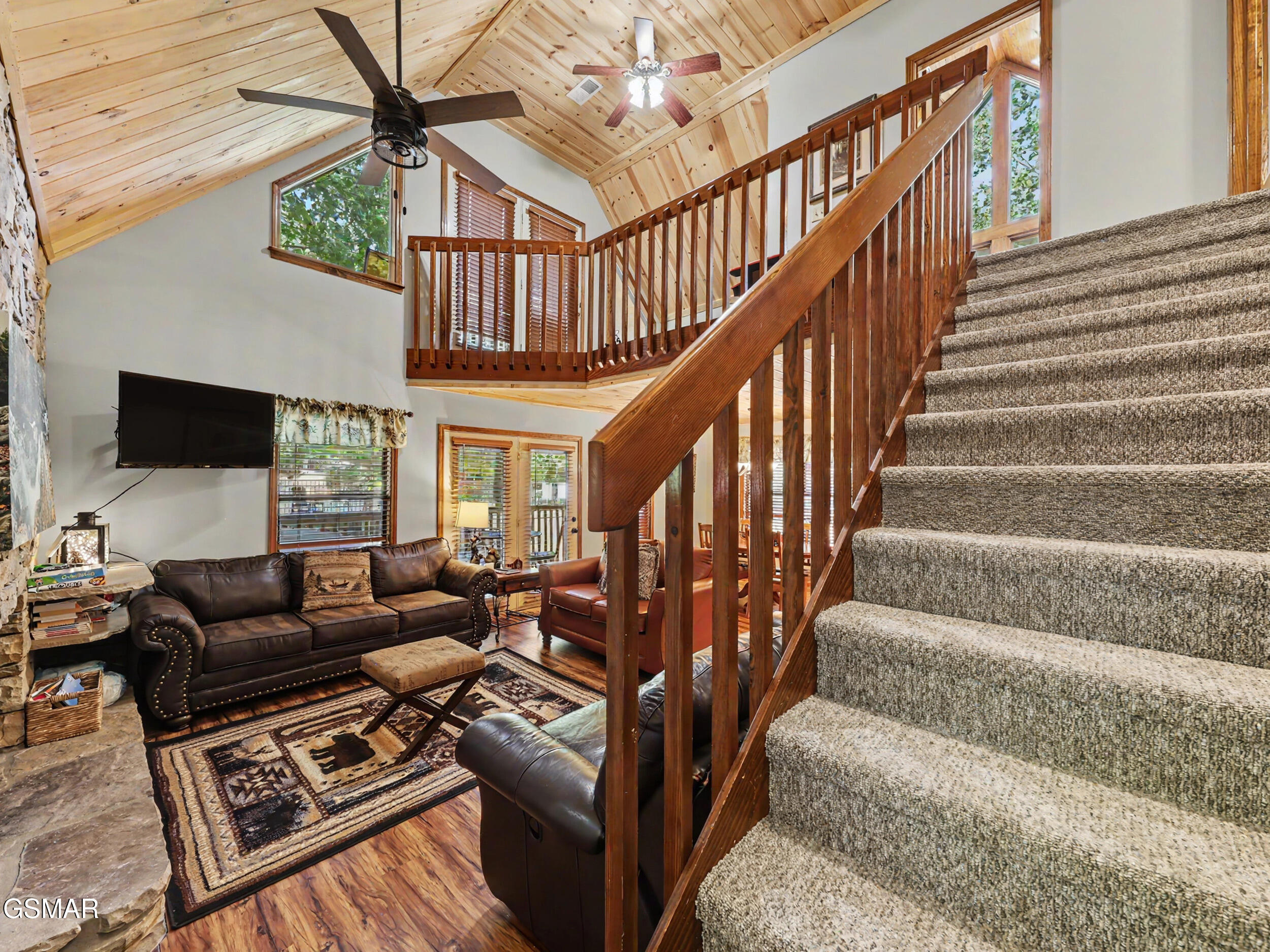 318 Greenwood Way