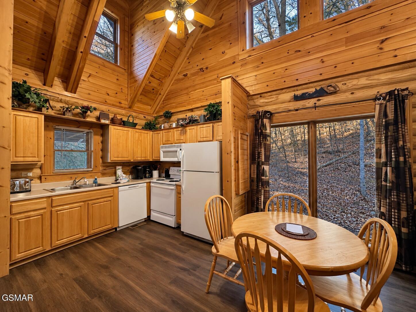3221 Smoky Ridge Way