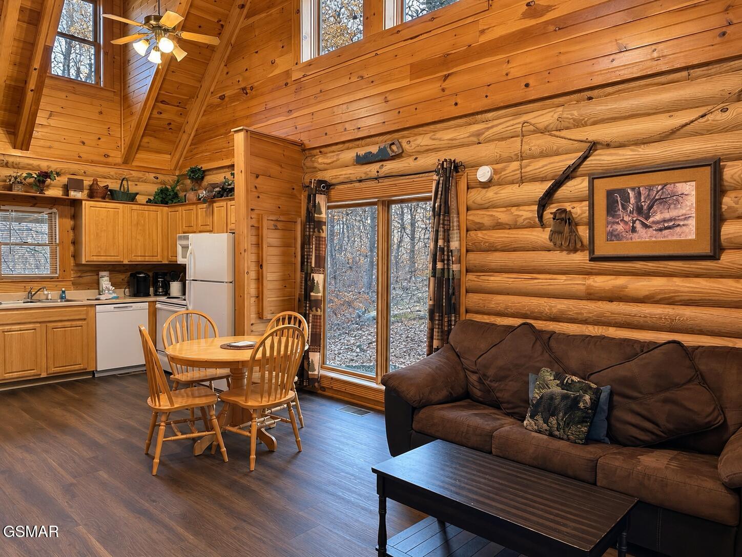 3221 Smoky Ridge Way