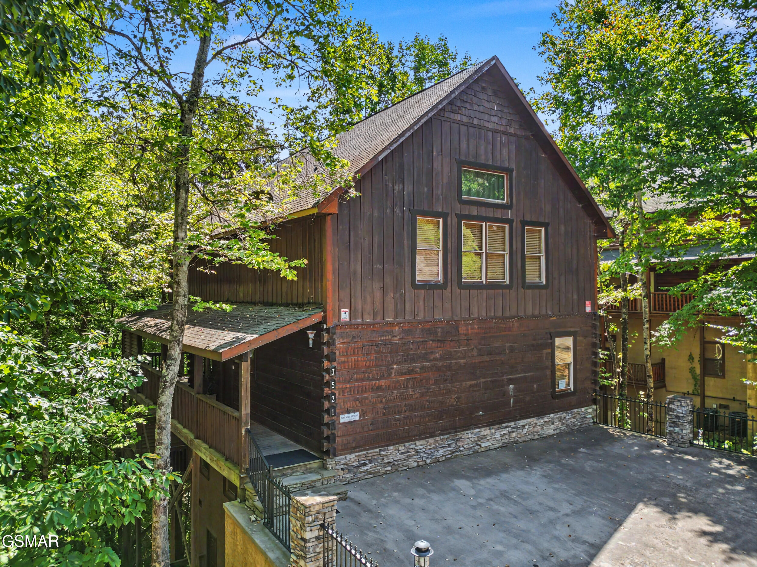 3521 Sand Ridge Way