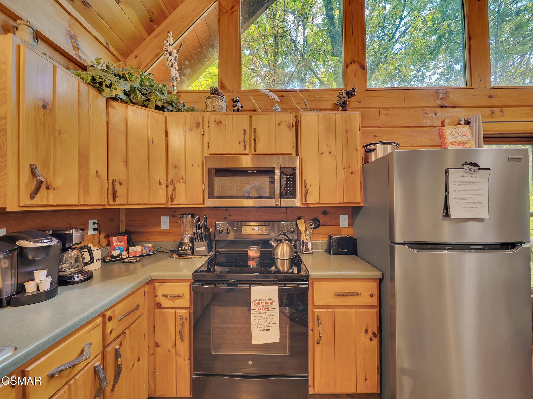 1806 Mossy Trail