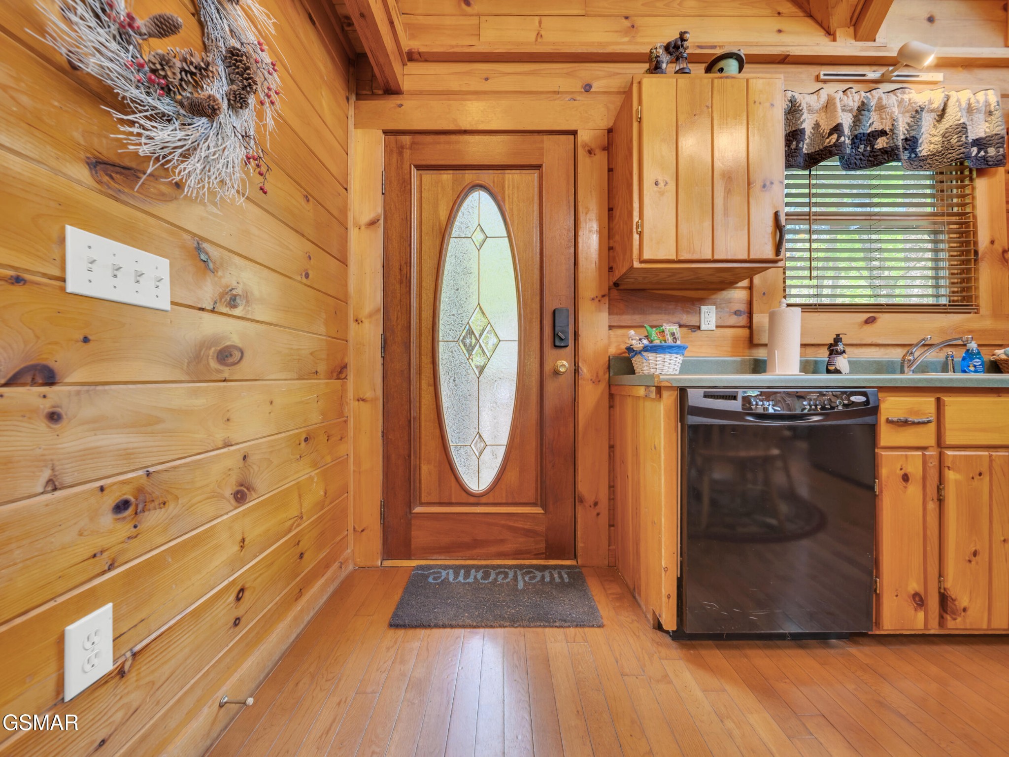1806 Mossy Trail