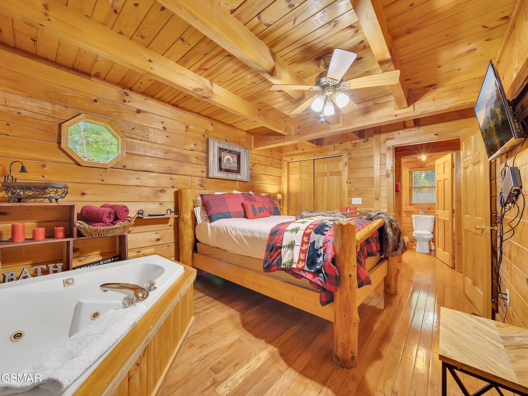 1805 Mossy Trail