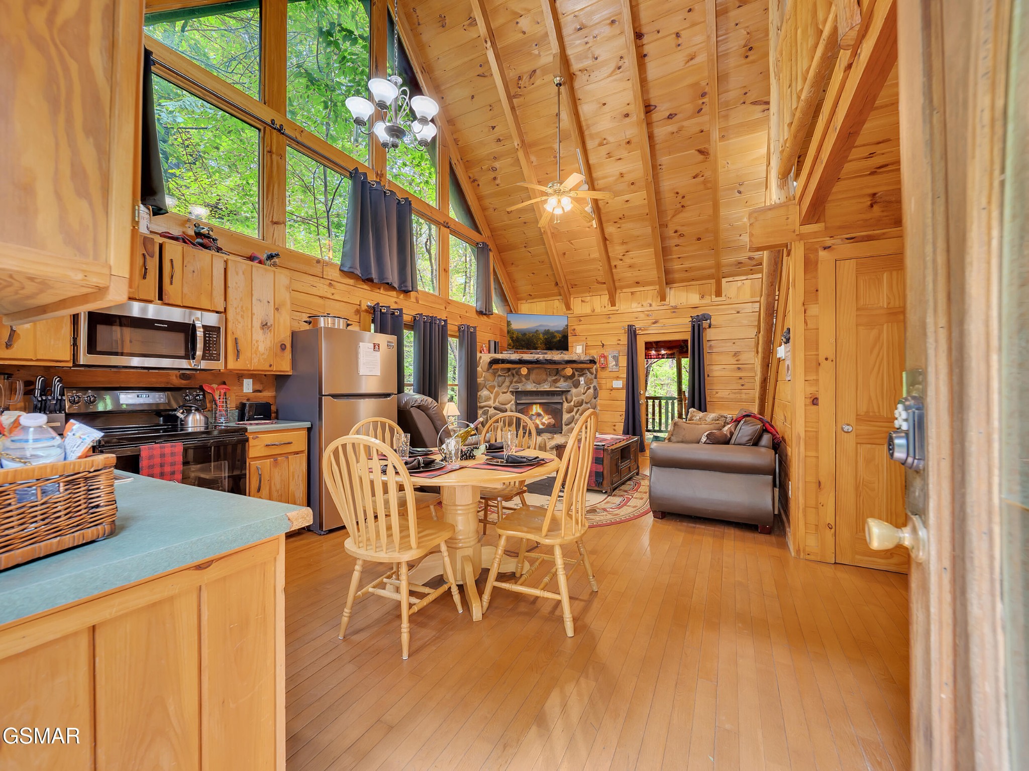1805 Mossy Trail