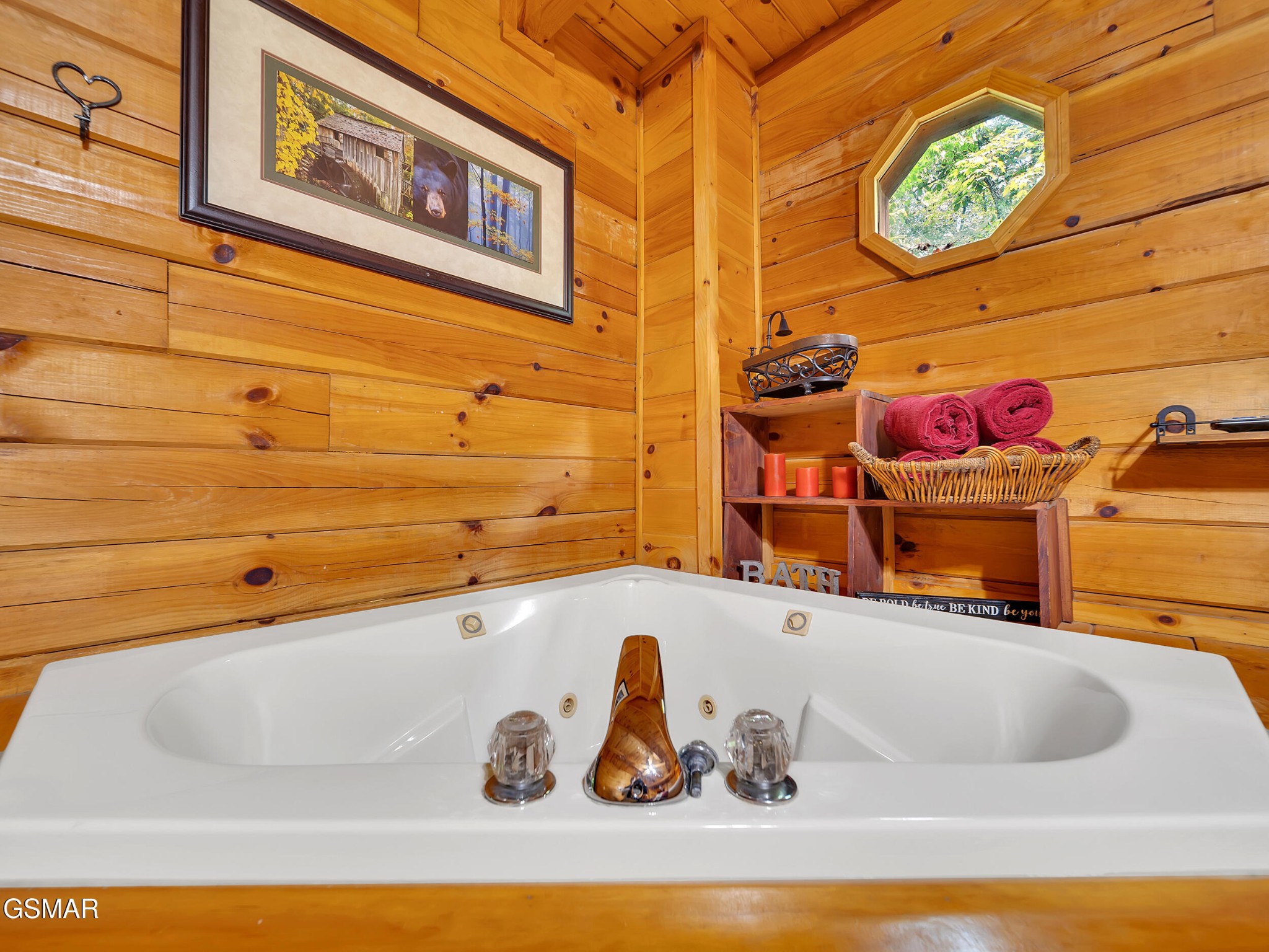 1805 Mossy Trail