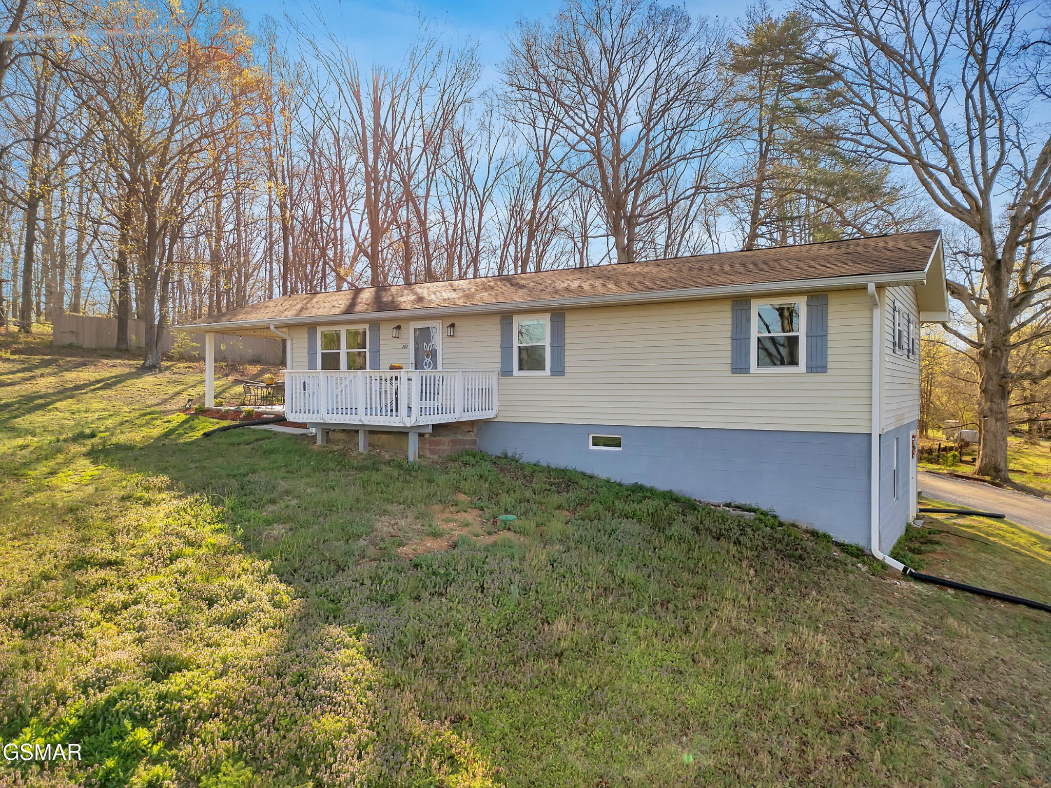 200 Lynnwood Drive