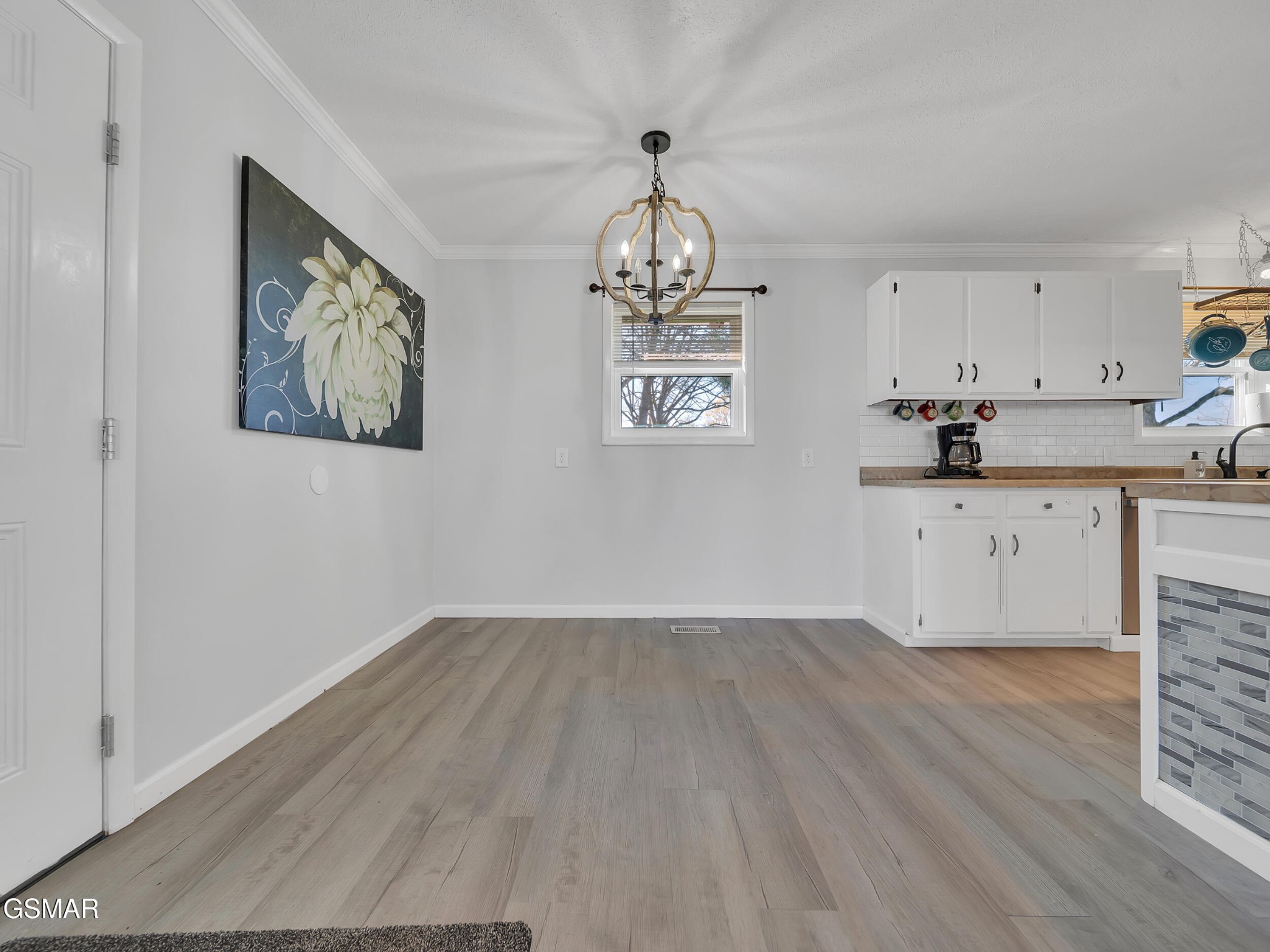 200 Lynnwood Drive