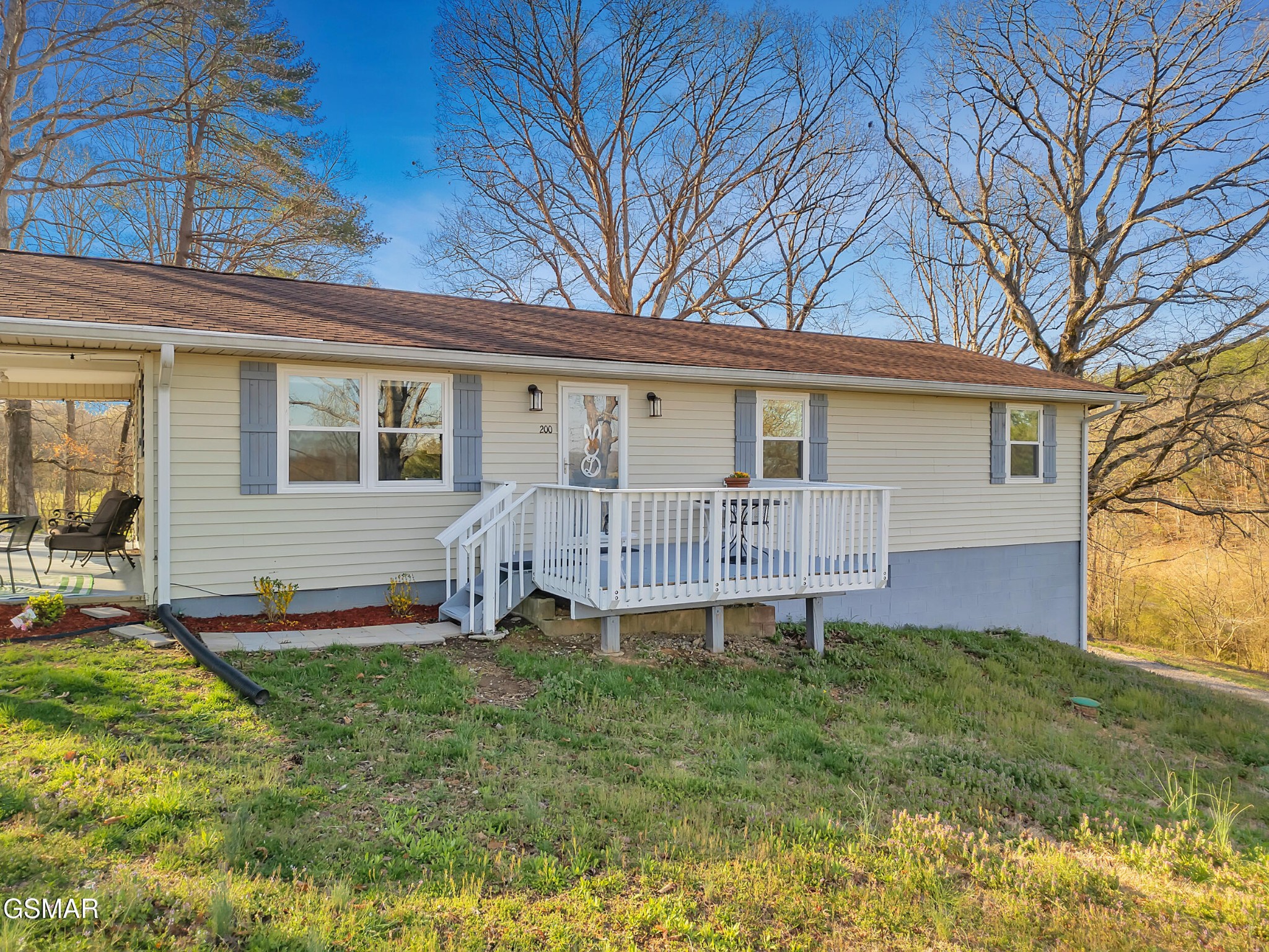 200 Lynnwood Drive