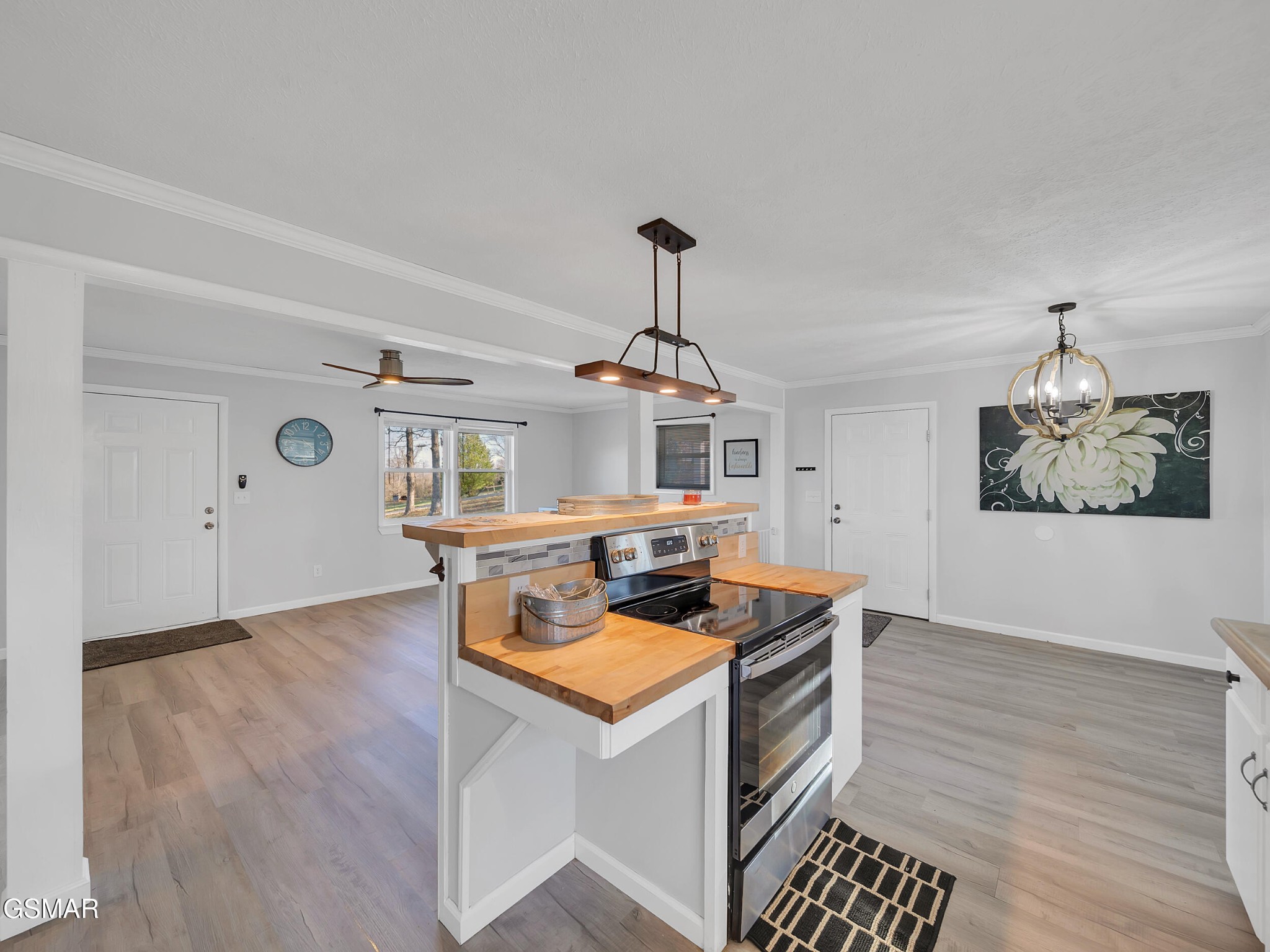 200 Lynnwood Drive