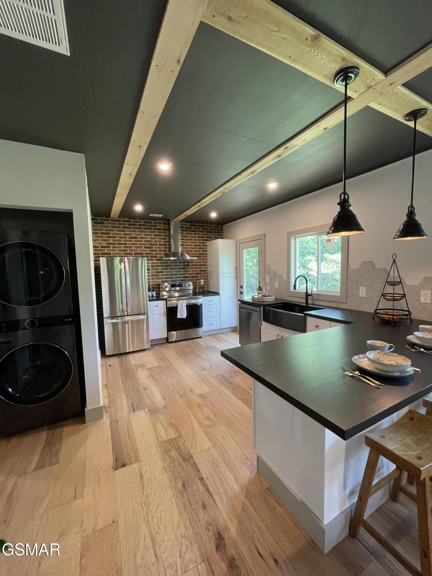 4452 Miser Station Road