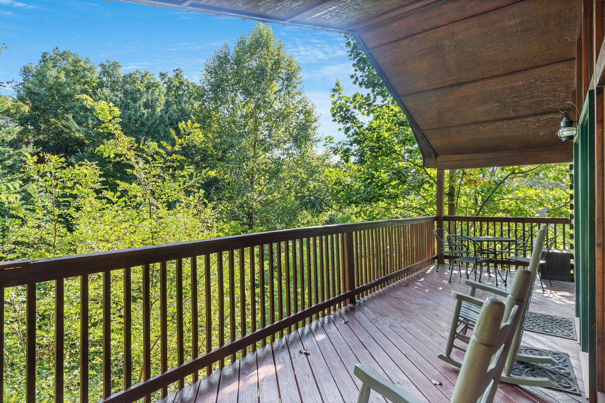 1536 Bears Den Way