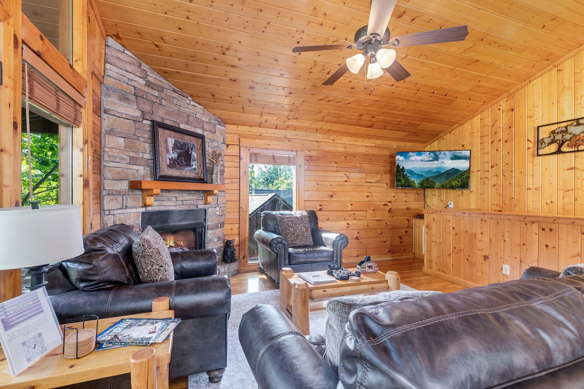 1536 Bears Den Way