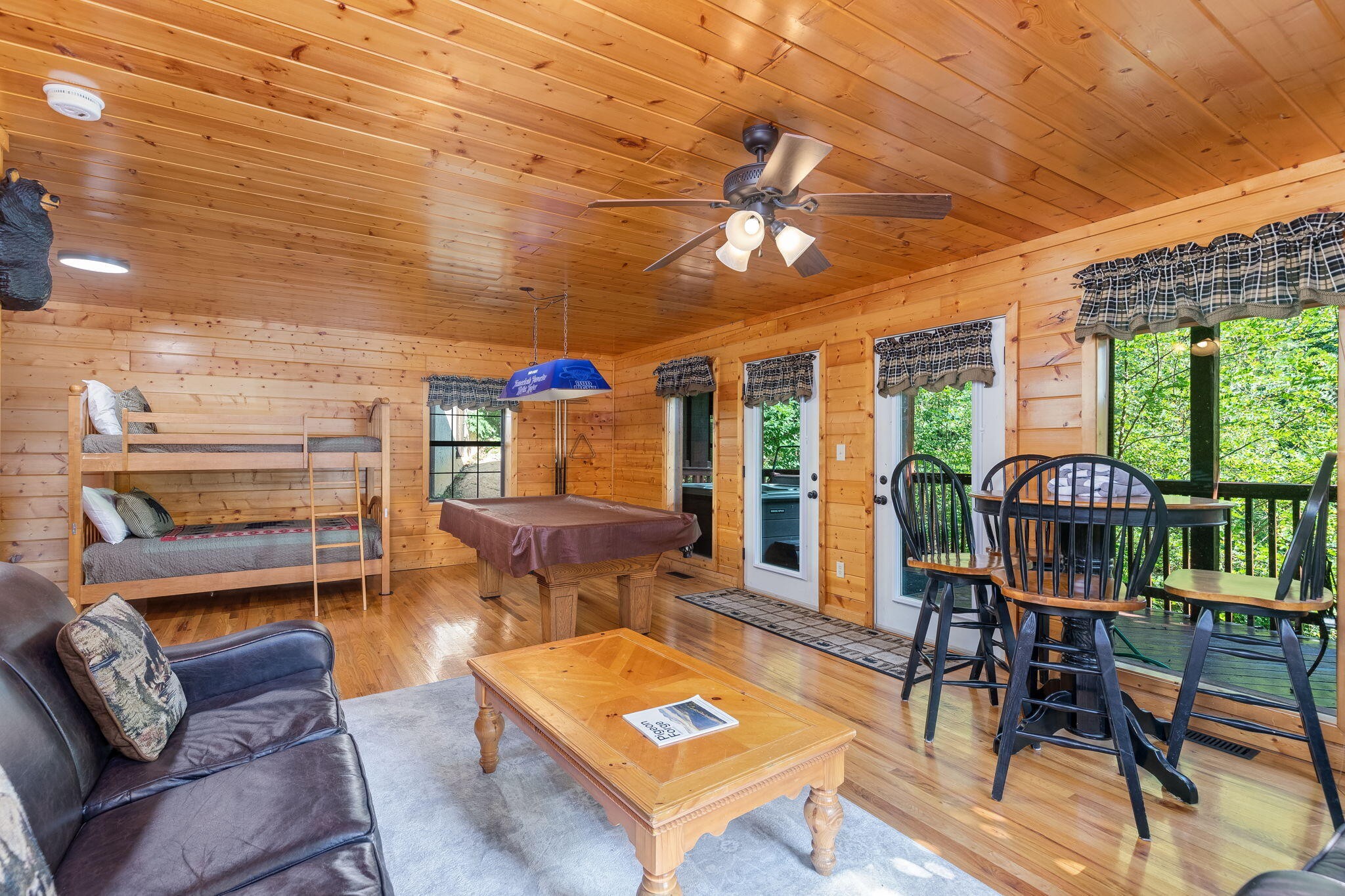 1536 Bears Den Way