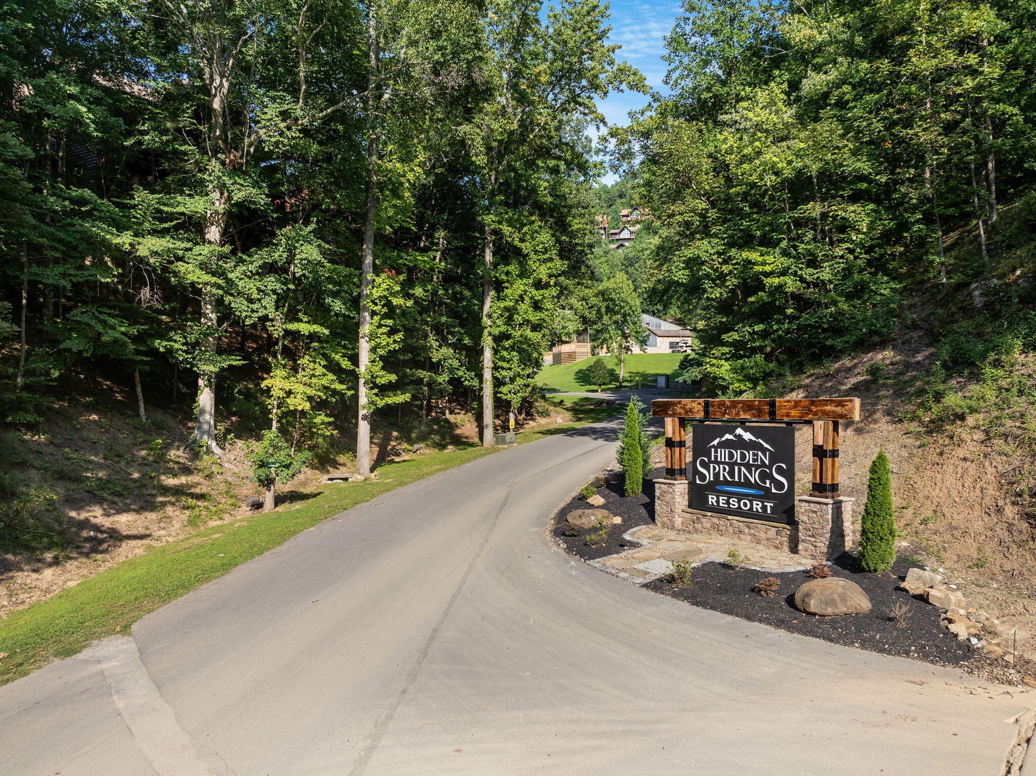 1536 Bears Den Way