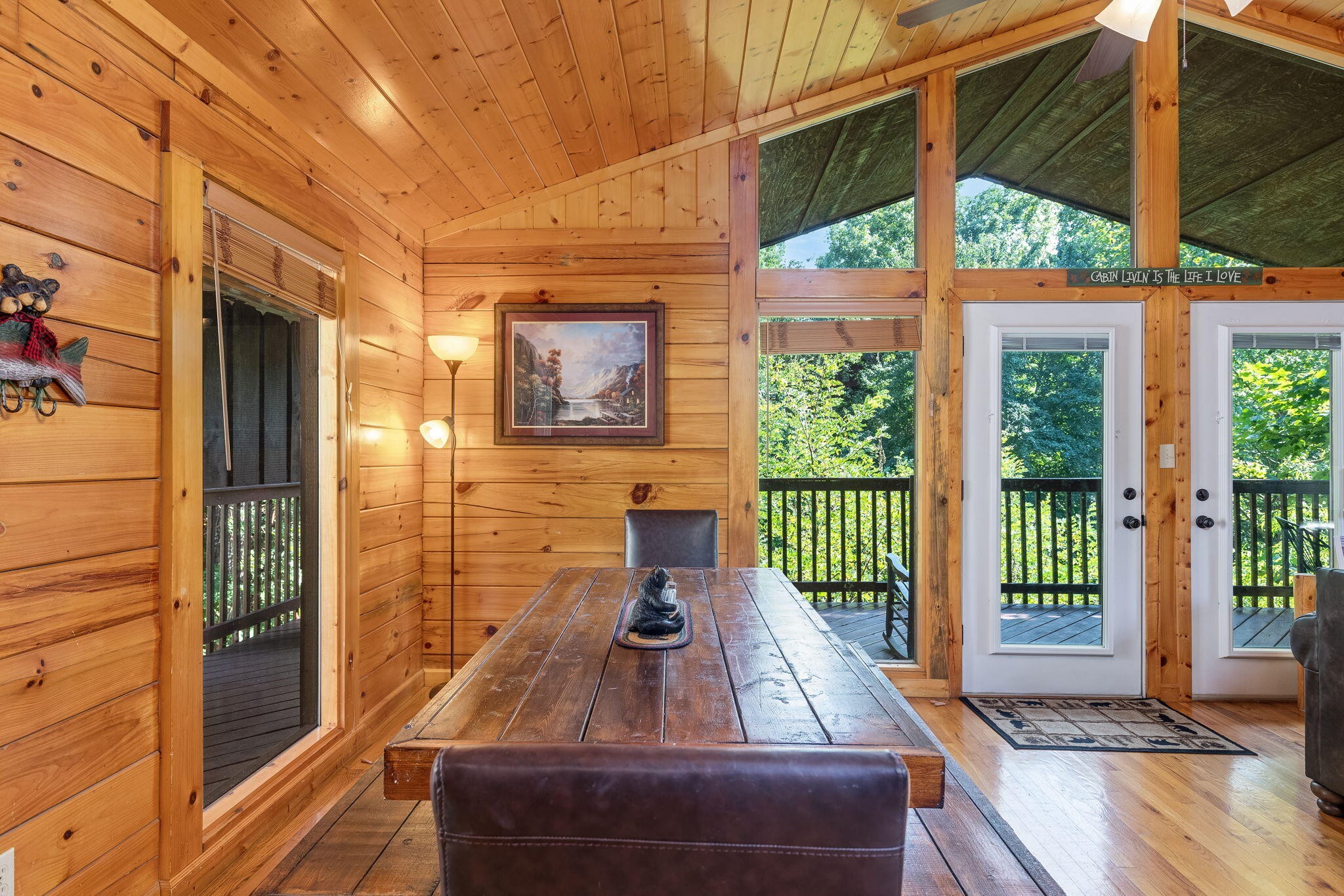 1536 Bears Den Way