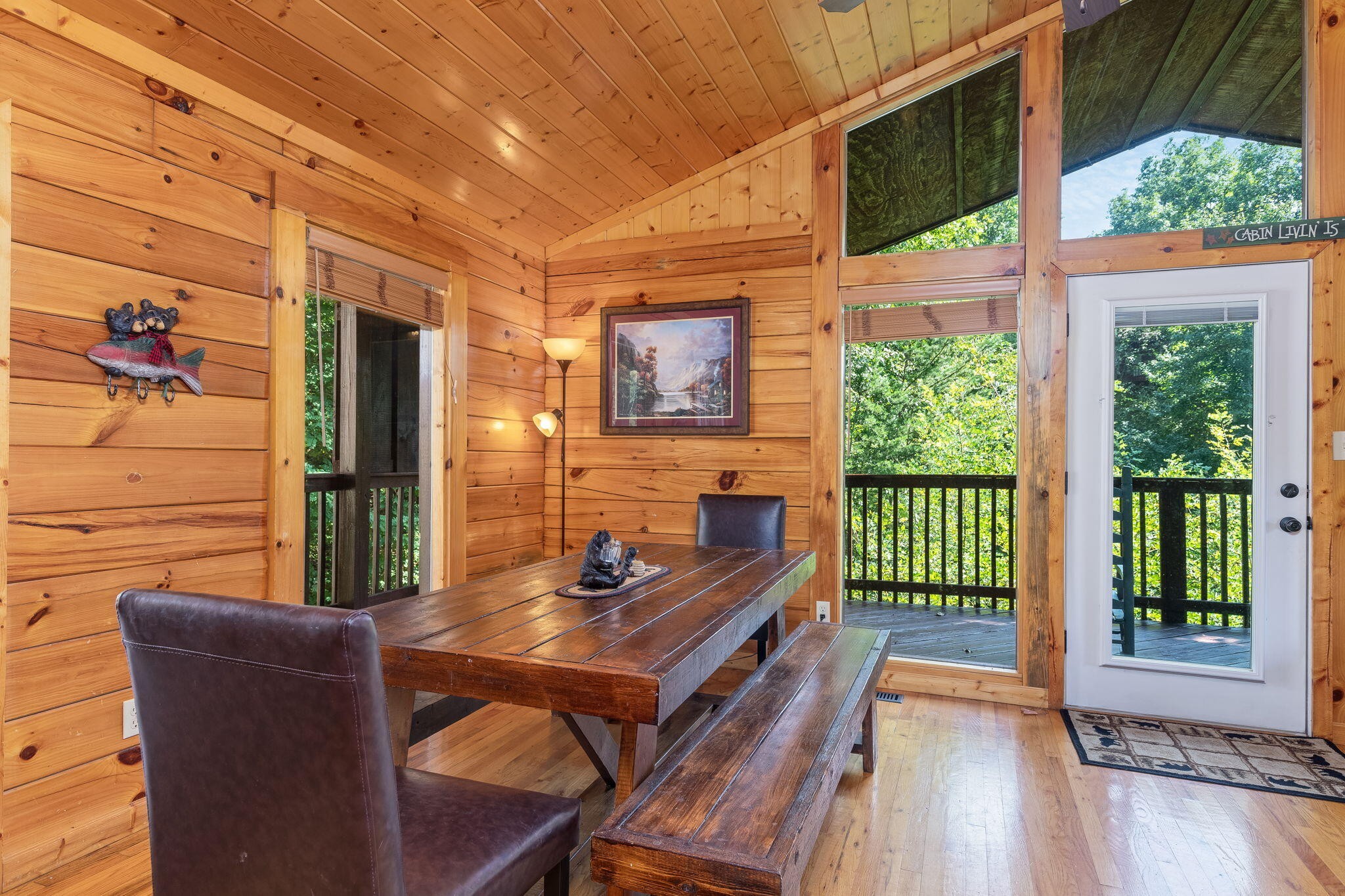 1536 Bears Den Way