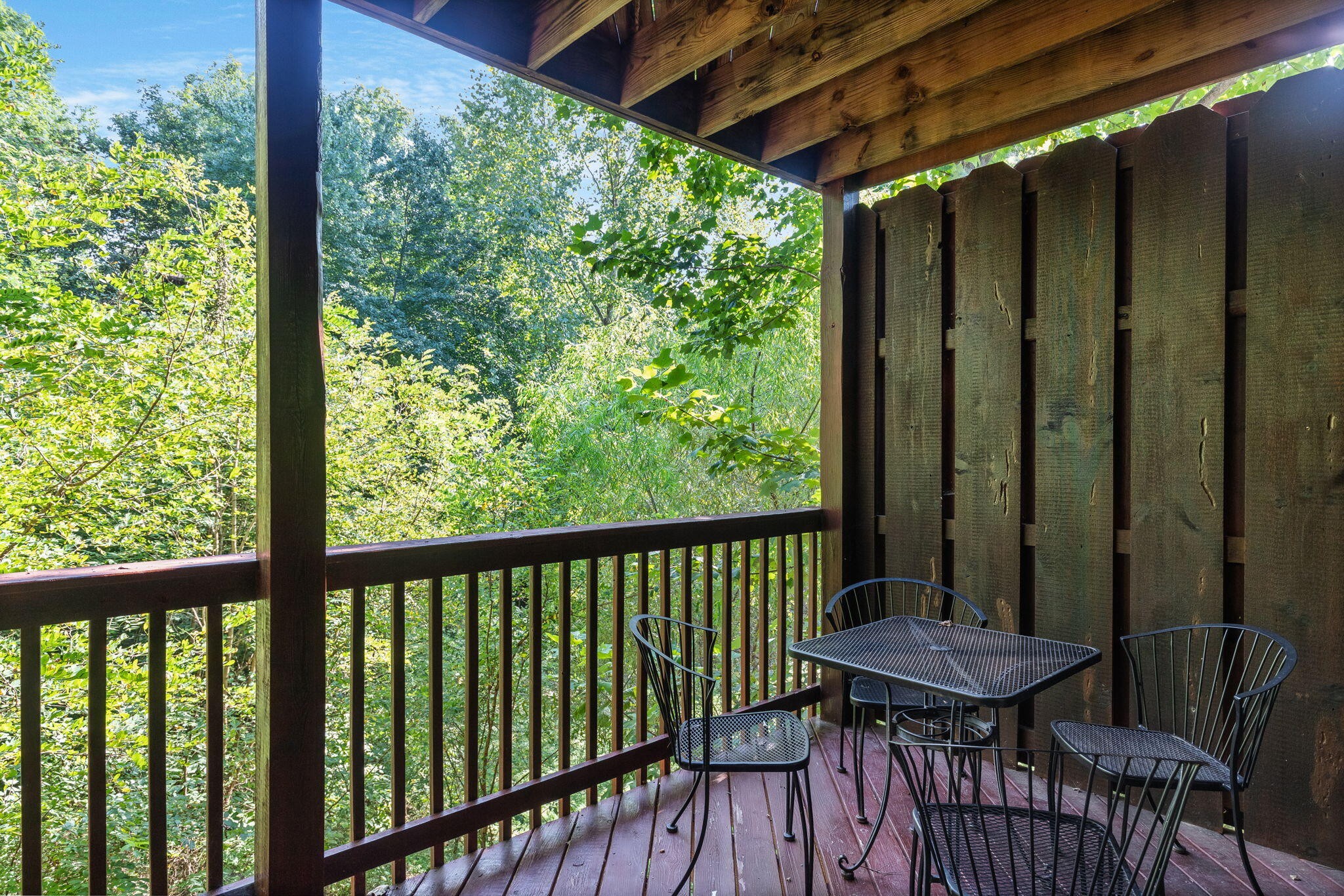 1536 Bears Den Way