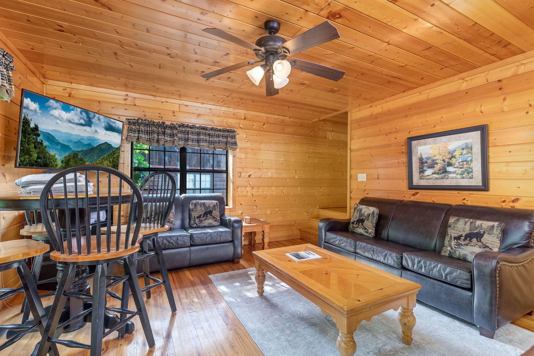 1536 Bears Den Way