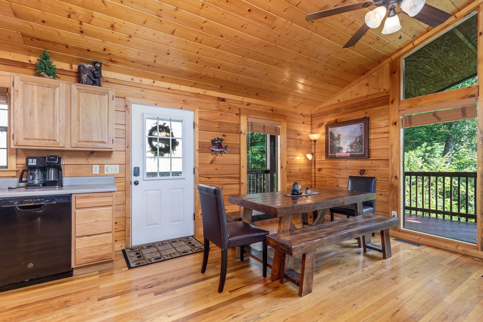 1536 Bears Den Way