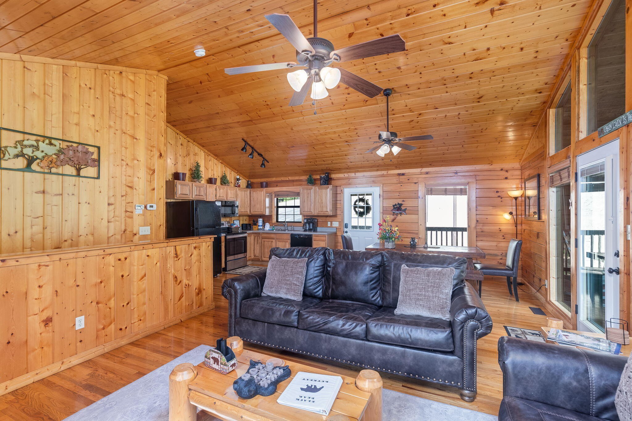 1536 Bears Den Way
