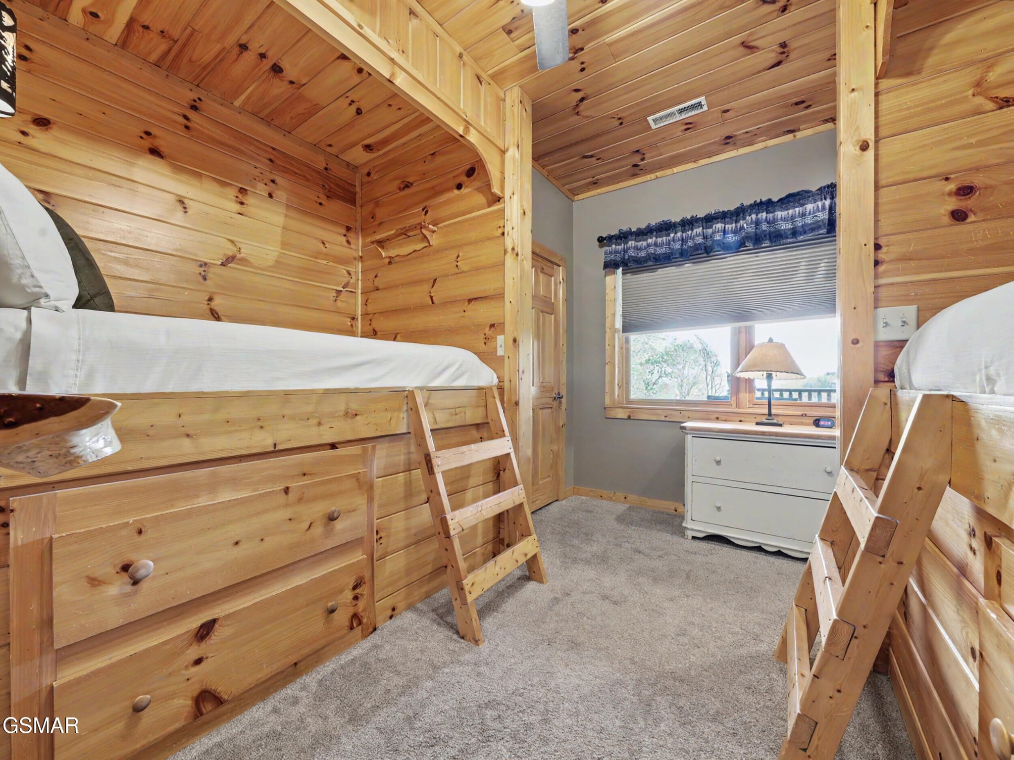 2414 Walnut Cove Way
