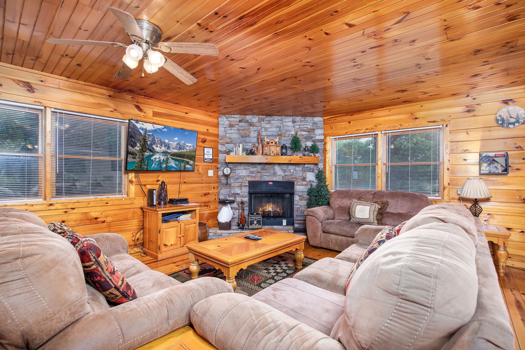 2039 Oakmont Drive