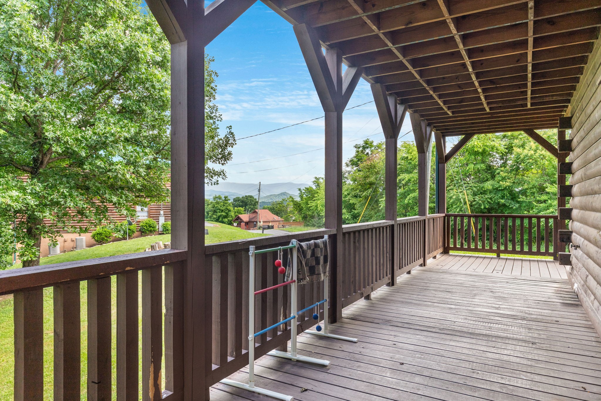 2039 Oakmont Drive