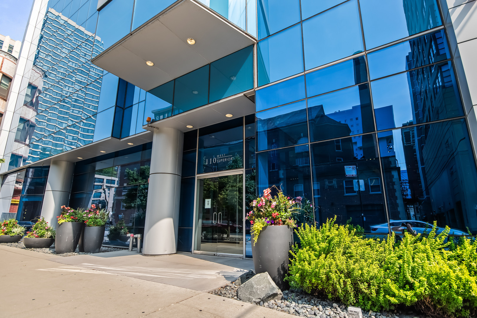 110 W Superior Street Unit: 1602