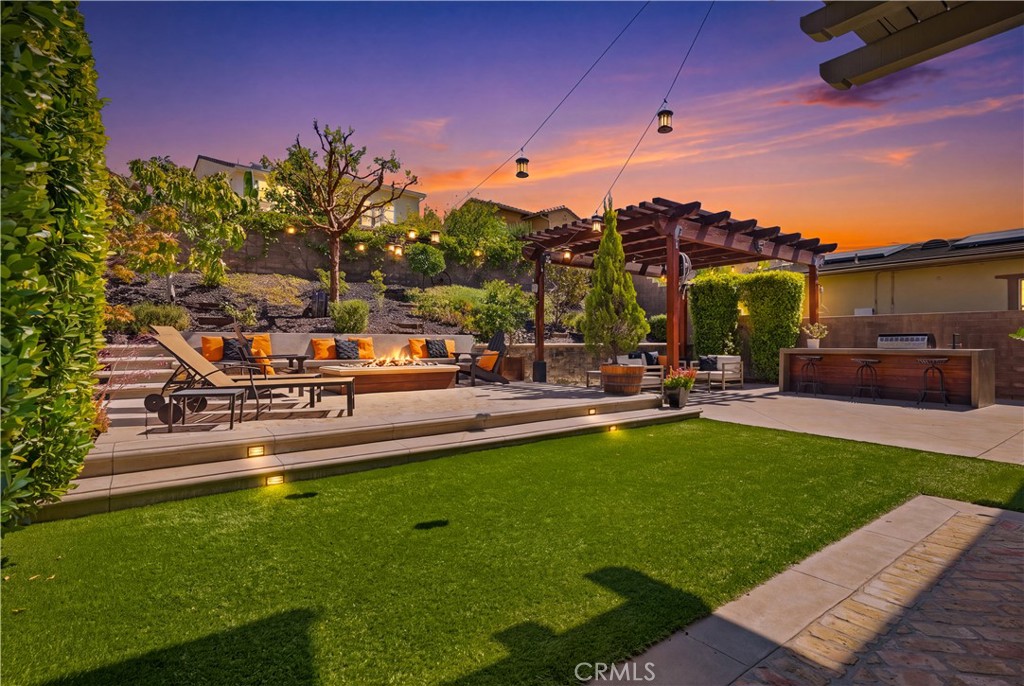 6 Intriga Court