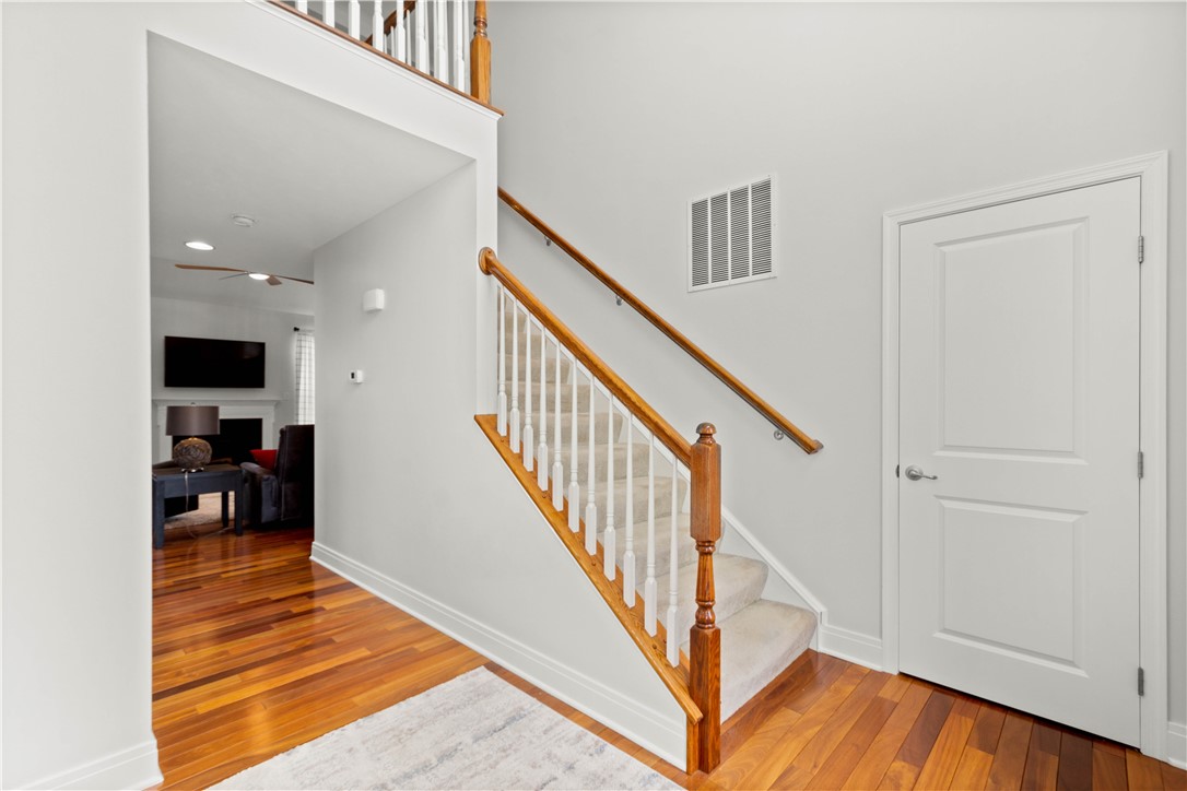 998 WINDANCE DR