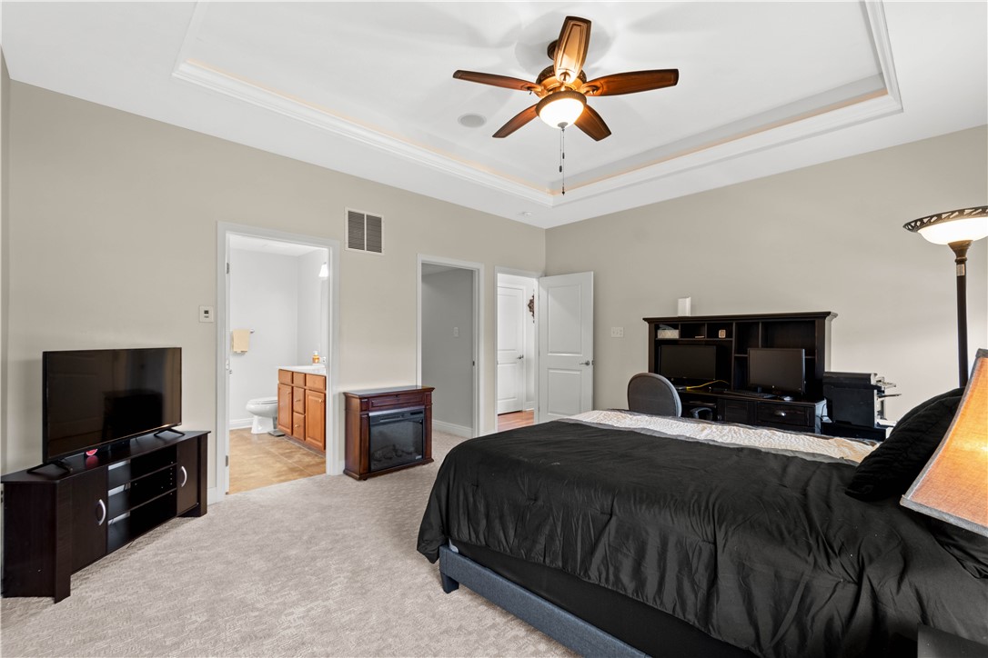 998 WINDANCE DR