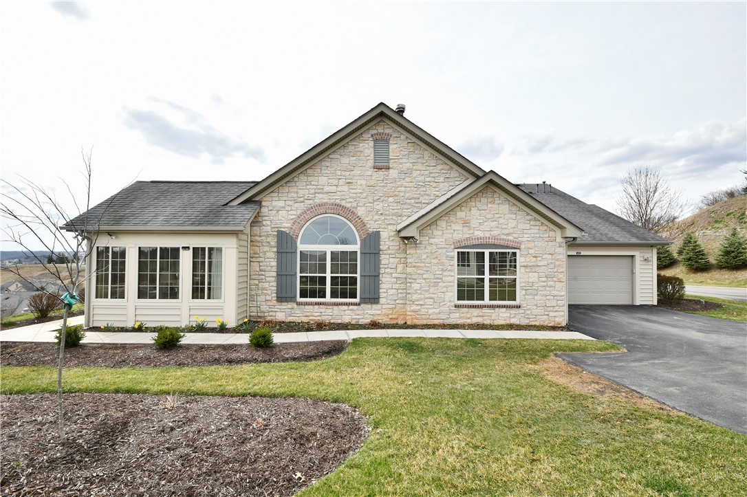 412 PINE BROOK CT