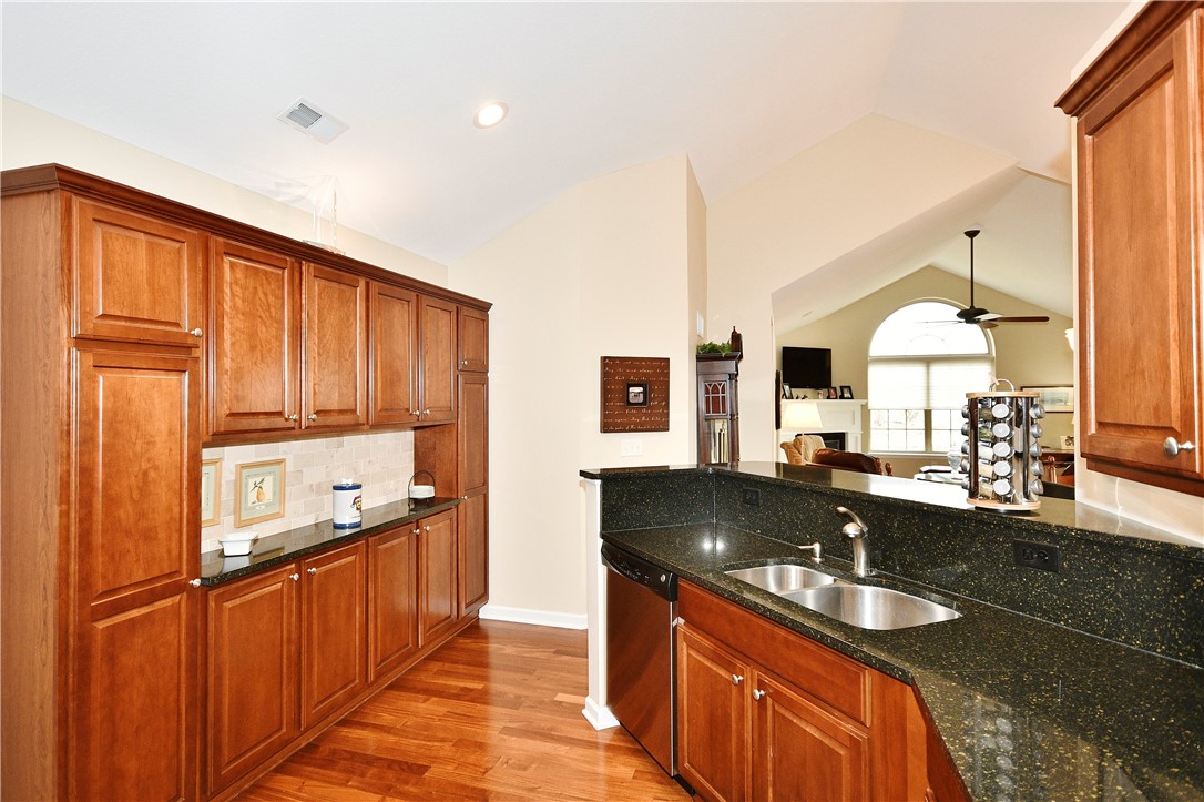 412 PINE BROOK CT