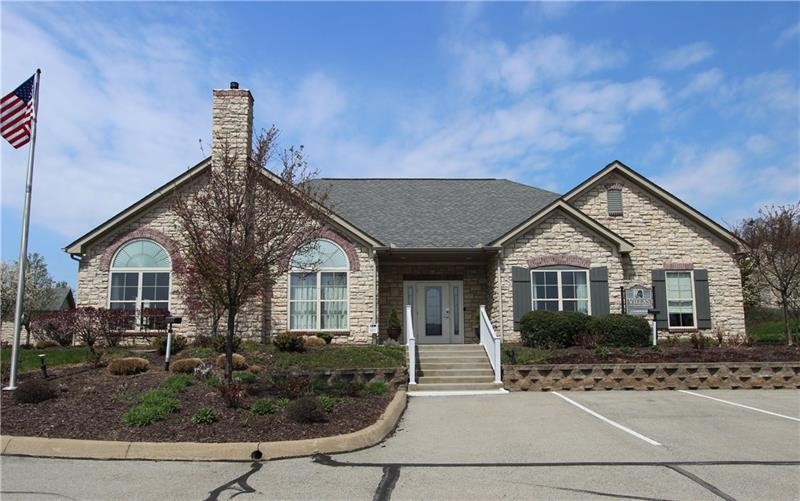 412 PINE BROOK CT