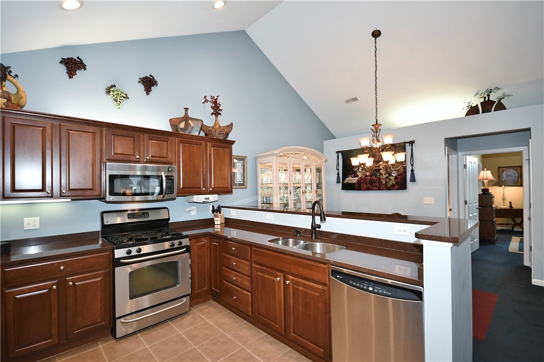 414 PINE BROOK CT