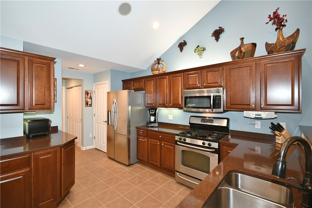 414 PINE BROOK CT
