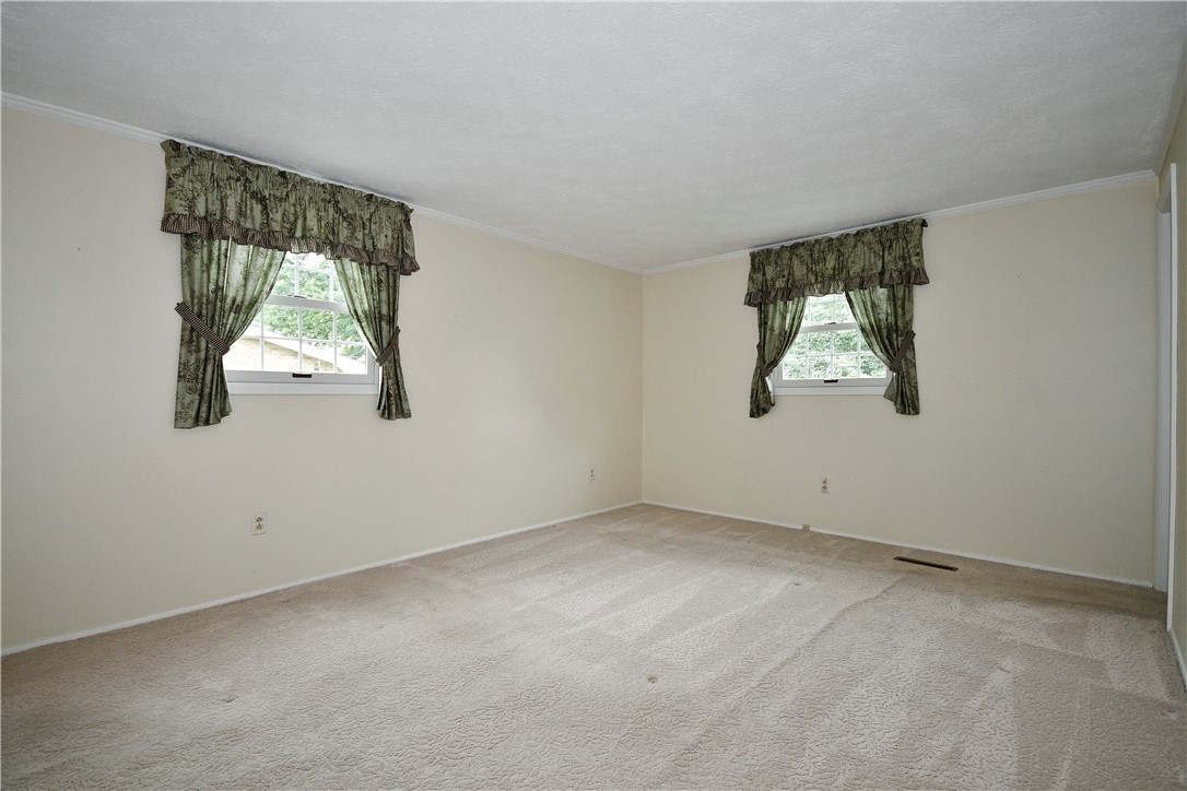 185 HAZELWOOD DR