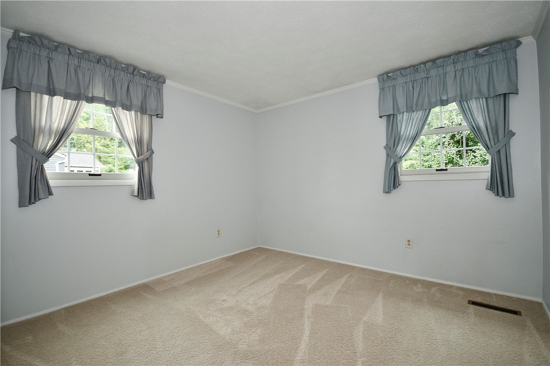 185 HAZELWOOD DR