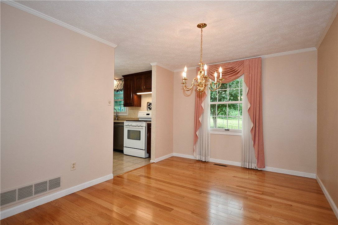 185 HAZELWOOD DR