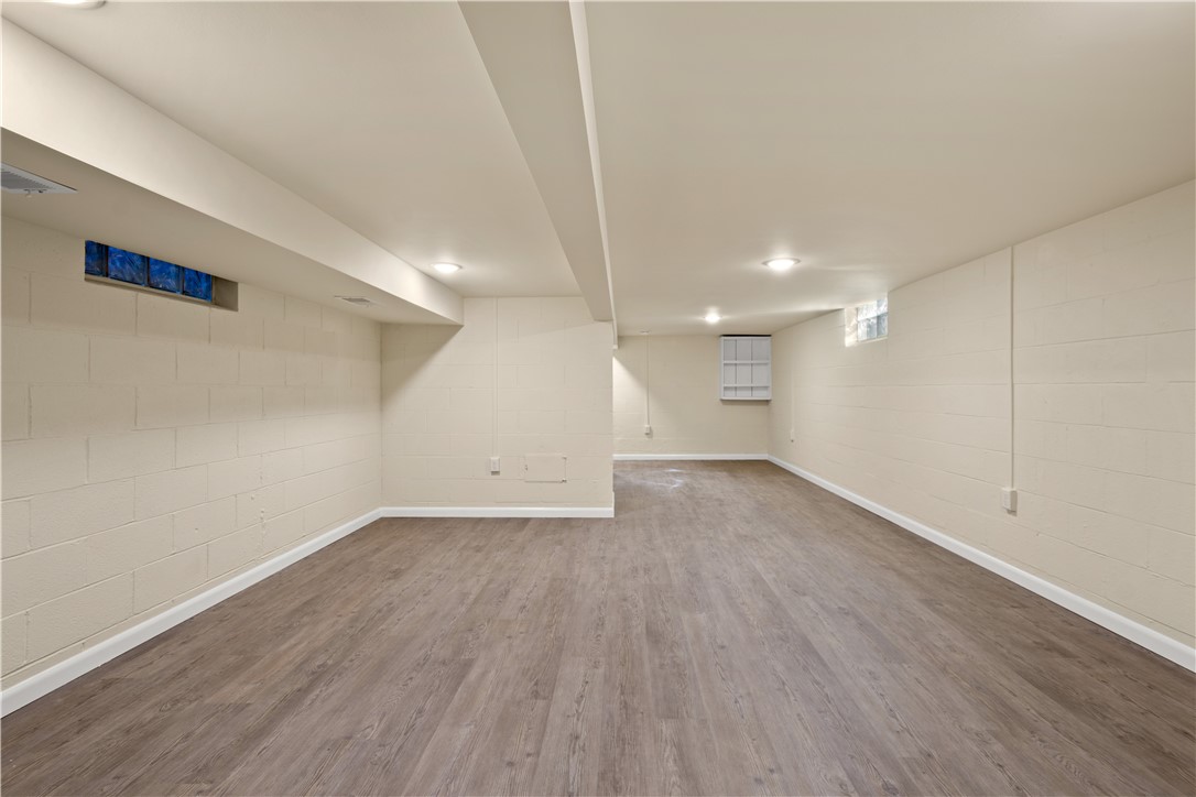 27 N JOHNSON RD
