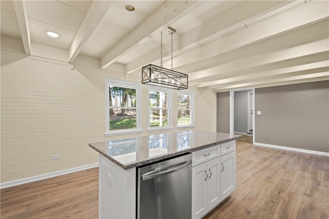 27 N JOHNSON RD