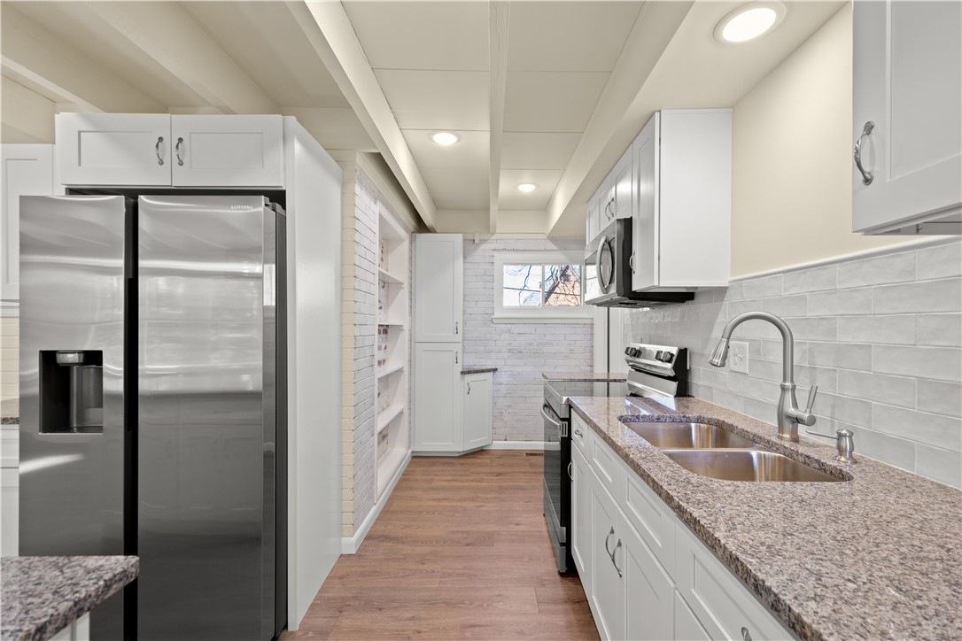 27 N JOHNSON RD