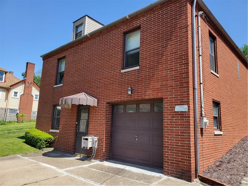 811 Mill St